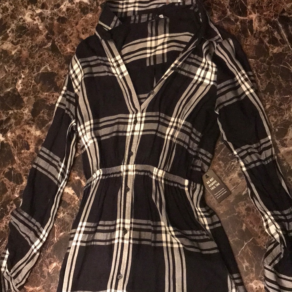 Express black and white dress